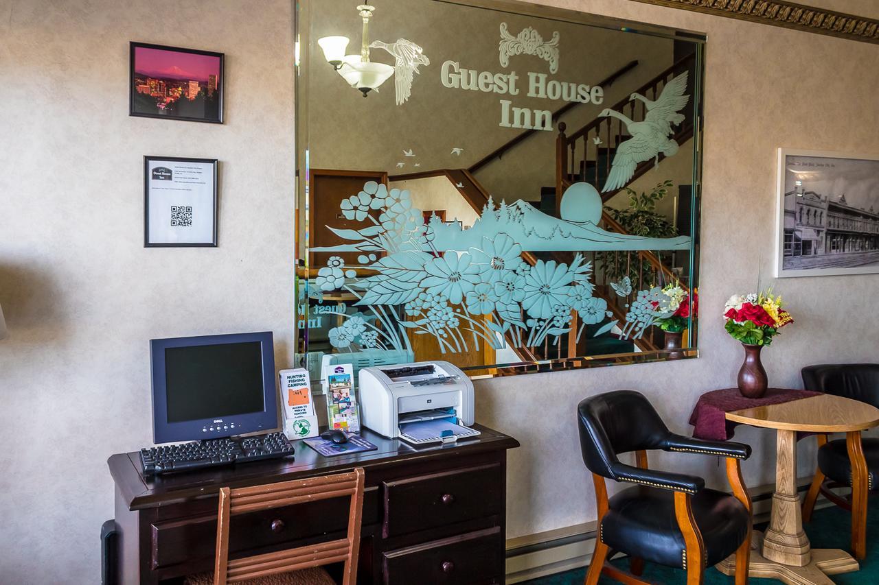 Guest House Inn Джанкшен-Сіті Екстер'єр фото